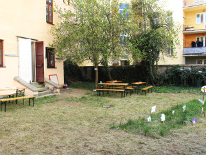 FOTO: Zahrada, polštáře k odpočinku, klec s ptáky. Jihlavská ScioŠkola ukázala nové prostory