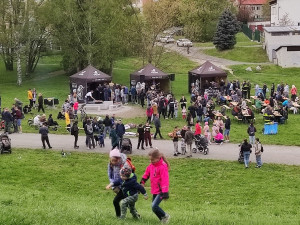 Na Skalce se jedlo, pilo, hodovalo. Jihlava slavnostně otevřela griloviště pro veřejnost, má vydržet aspoň dvacet let