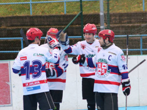 Hokejbalisté SK Jihlava postoupili do druholigového finále, v rozhodujícím zápase porazili Hodonín 7:3