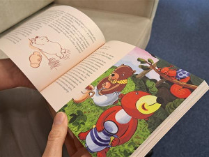 Muzeum Vysočiny vydává už druhou dvojjazyčnou knížku pro děti. Medvídek Mlsounek je psaný česko-ukrajinsky