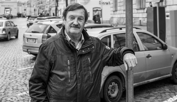Ve věku 69 let zemřel Ján Tinka, dlouholetý vedoucí odboru dopravy na jihlavském magistrátu