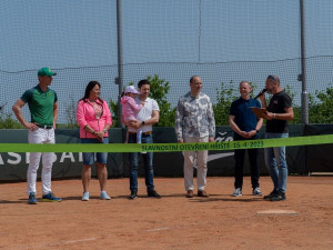 Oficiálně na novém. Mladí jihlavští baseballisté v sobotu slavnostně otevřeli zrekonstruované hřiště