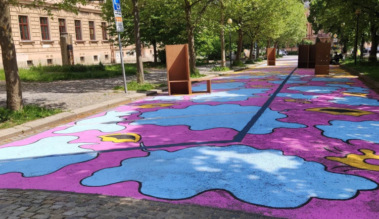 ANKETA: Místo parkoviště barevná promenáda. Festival Landscape na týden proměnil ulici Jana Masaryka