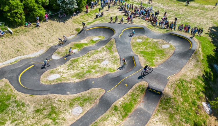 Nový pumptrack v Polné