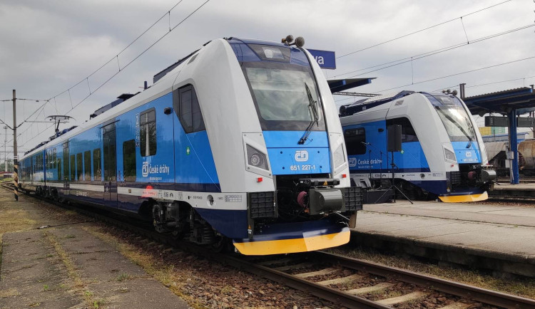 Moderna a komfort. Vysočinu budou brázdit nové vlaky, České dráhy oficiálně předaly do provozu nové jednotky RegioPanter pro Kraj Vysočina