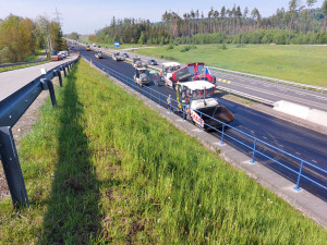Dobrá zpráva pro řidiče. Omezení na dálnici D1 u Jihlavy se zítřkem skončí
