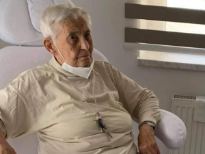 Úmrtí dlouholeté sestry z novoměstské nemocnice. Manžela poznala v Koreji, psala básně, aktivní byla i v důchodu