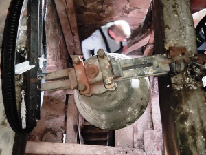 Stačilo málo a došlo by k neštěstí. Díky mláděti poštolky se v Cerekvi dozvěděli o poruše zvonu v kostele