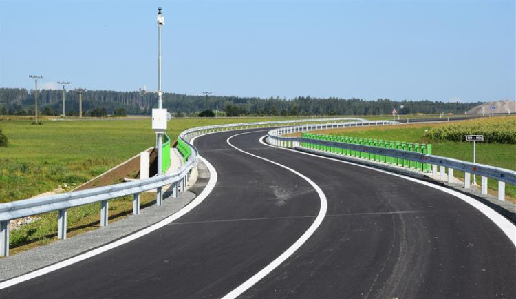 Ilustrační foto, meteohláska na obchvatu Lukavce