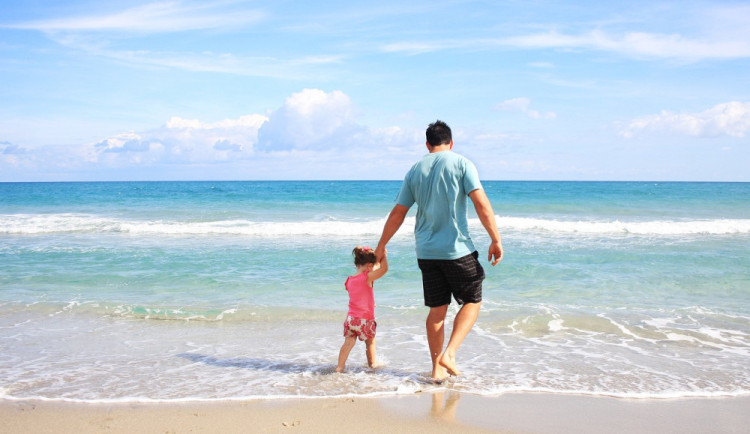 Dovolenou navíc dostává 32 procent zaměstnanců. Nejčastějším benefitem jsou stravenky a pružná pracovní doba