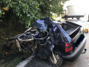 Mladý řidič nepřežil střet s dodávkou. Pravděpodobně přejel do protisměru