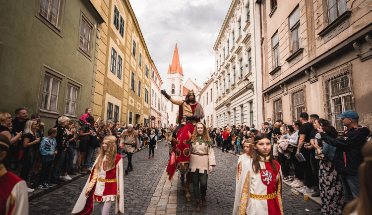 Jan Lucemburský se chystá do Znojma. Město ožije historickým vinobraním