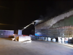 FOTO: Další požár v jihlavském Enviropolu. O situaci byli informováni obyvatelé sedmi okolních obcí