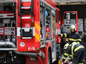 V Česku chybí 93 profesionálních hasičů, Vysočina má naopak „stop stav“. K výjezdům jezdí už čtyři ženy