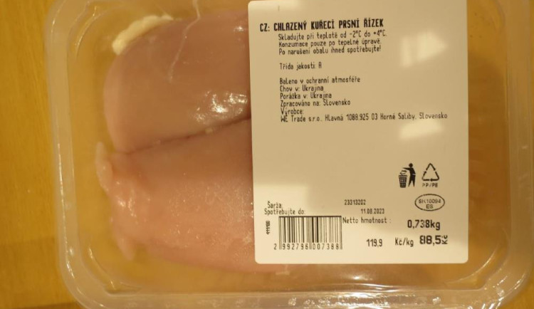 Pozor na kuřecí maso z Penny, varují potravináři. V prsních řízcích z Ukrajiny našli salmonelu