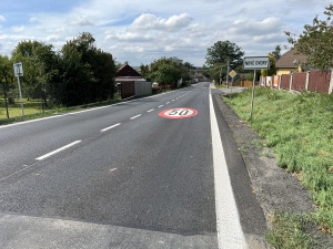 Další silnice na Vysočině je opravená. Úsek mezi Přibyslaví a Žďárem má nový povrch a už je bez omezení