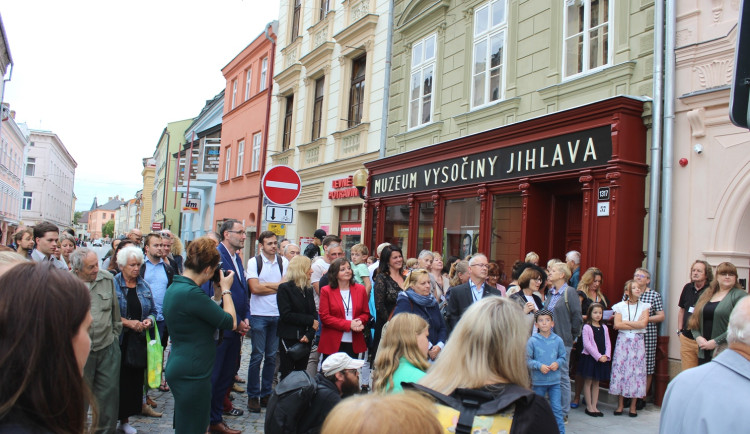 Stovky lidí přišly na znovu otevření Muzea Vysočiny. Viděly nové výstavy i oživlého mamuta 