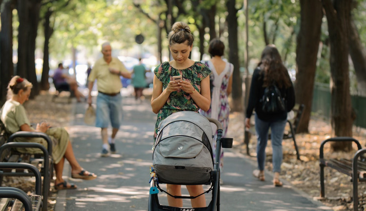 V úterý naměříme až 29 stupňů, zřejmě padnou teplotní rekordy. Pak se skokově ochladí