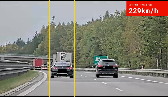 Závodník na D1. Řidiči se na tachometru ukázala rychlost 229 km/h, zastavila ho až dálniční policie z Beranova