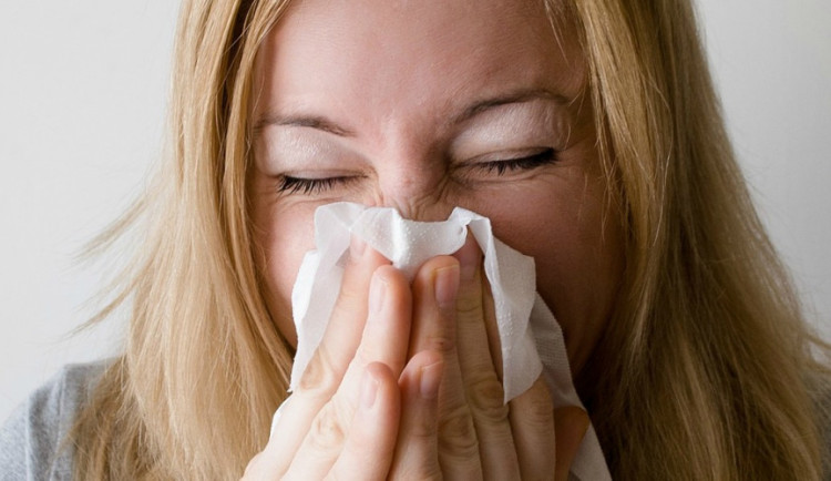Nemocných chřipkou v kraji přibývá. Vše poctivě vyležte, případně si vezměte respirátor, doporučují hygienici