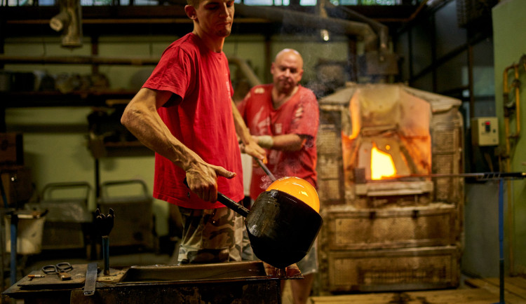 Víkend Křišťálového údolí otevře dveře k více než šedesátce sklářů