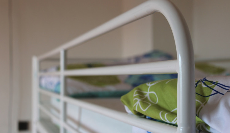 Bezdomovci v Jihlavě budou moci využít novou noclehárnu. Ve městě aktuálně žije na ulici 54 lidí