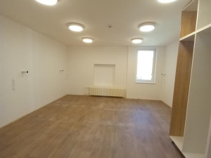 FOTO: Už brzy v novém. Dva domovy mládeže prochází modernizací, podívejte se na průběh rekonstrukce