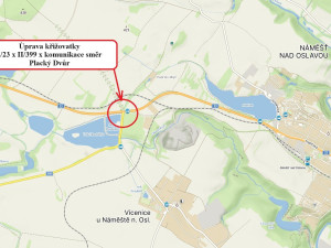 Rizikovou křižovatku u Vícenic čeká úprava. Přibude odbočovací pruh a změní se nejvyšší povolená rychlost