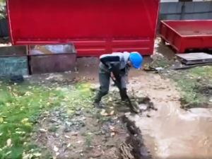 VIDEO: U jihlavské hasičárny došlo k havárii vody. Lidé budou do 18 hodin bez vody
