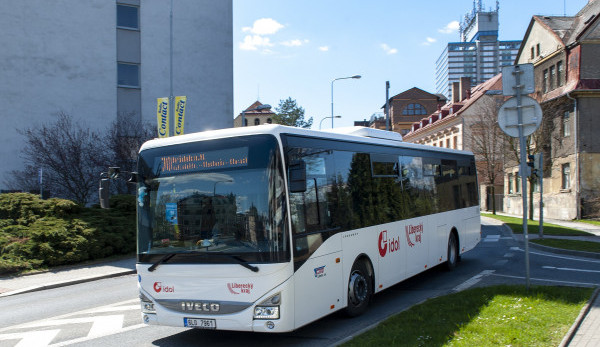 Jízdenky na vlaky a autobusy od ledna zdraží průměrně o 5 procent