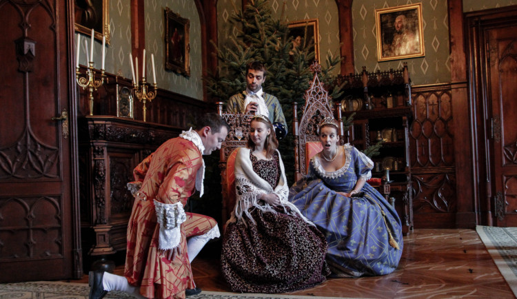 Sezona byla pro hrady a zámky v kraji úspěšná. Na některých chystají předvánoční program