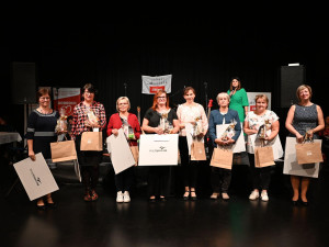 Osm oceněných asistentů Tříkrálové sbírky