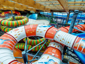 Nejlepší vánoční dárky jsou zážitkové poukazy do Aquapalace Praha