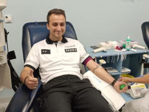 FOTO: Jsou krátce u policie a v pelhřimovské nemocnici už stihli hromadně darovat krev