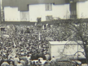 Revoluční plamen se v roce 1989 v Jihlavě rozhořel o týden později než v Praze. Hlavními lídry byli vysokoškoláci