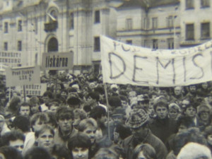 Revoluční plamen se v roce 1989 v Jihlavě rozhořel o týden později než v Praze. Hlavními lídry byli vysokoškoláci