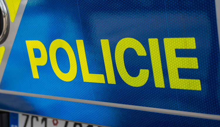 Měl jsem několik piv a panáky, přiznal dvacetiletý řidič poté, co mu policisté naměřili 2,5 promile