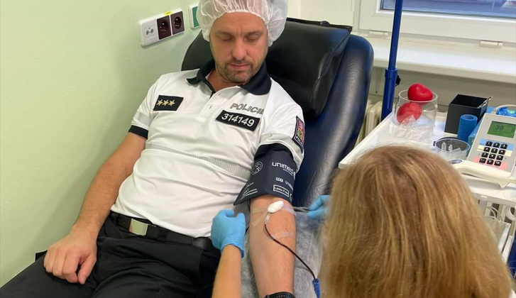 Policisté jdou příkladem, který je hodný následování