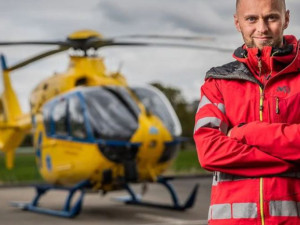 Každá situace, do které letíme s vrtulníkem, je vyhrocená, říká lékař a influencer z donucení Marek Dvořák