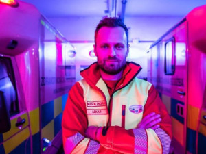 Každá situace, do které letíme s vrtulníkem, je vyhrocená, říká lékař a influencer z donucení Marek Dvořák