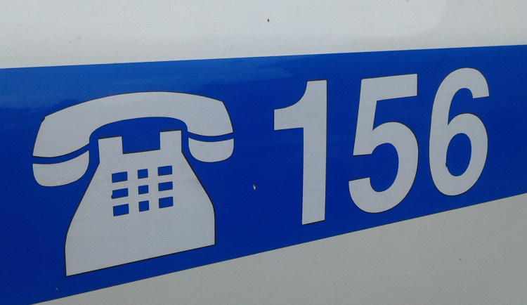 Strážník pomohl zraněnému muži bez domova a nenechal ho na ulici