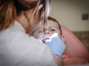 Vysočina chce podpořit vznik více ordinací zubařů a dětských praktiků. Příspěvek získalo devět ordinací