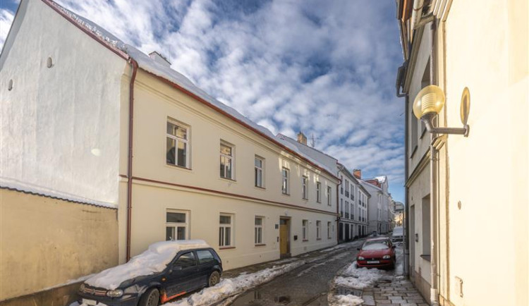 FOTO: Nové centrum s noclehárnou pro lidi bez domova v Jihlavě otevře 1. ledna. Nahlédněte dovnitř