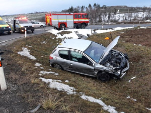 Řidička ve Velkém Beranově nedala přednost a došlo k nehodě. Čtyři cestující se zranili