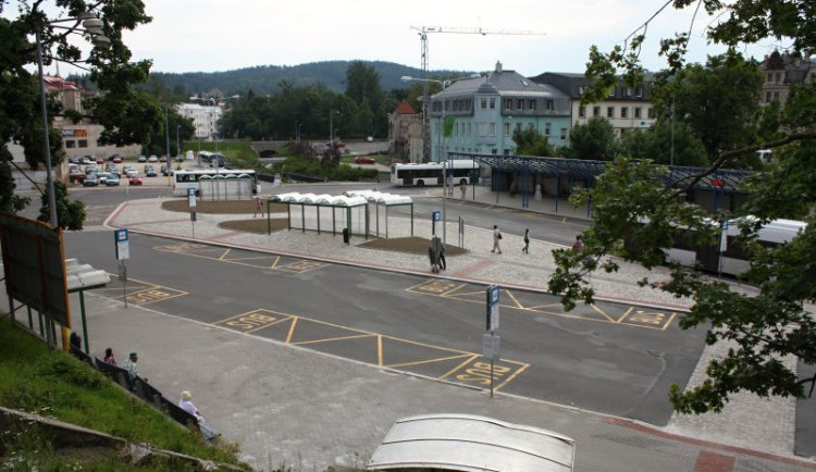 Mobilní výslechová místnost i nové kamery posílí bezpečnost v Jablonci