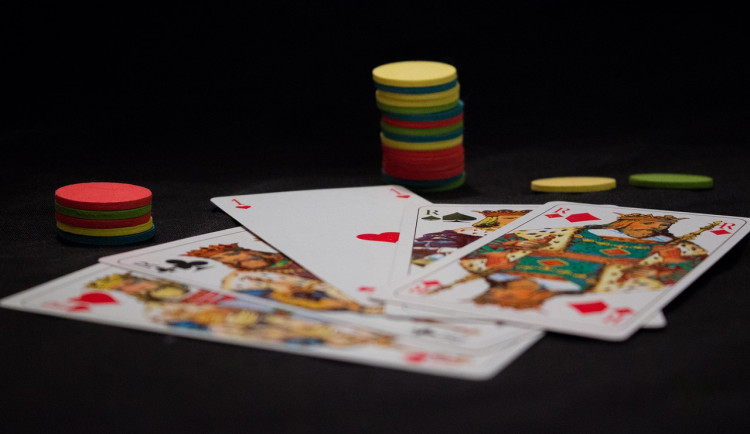 card-game-4780495_1280