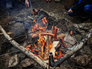 Výšlap na Jelení Horu u Hodic nalákal davy lidí. Všechny překvapil nalezený nebezpečný odpad, hledá se pachatel