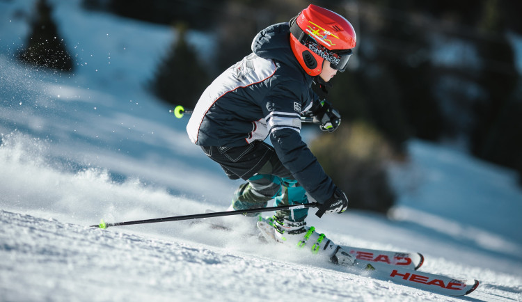 ANKETA: Na Vysočině jsou půjčovny lyží ve skiareálech i u obchodů. Trendem je výpůjčka na celou sezonu
