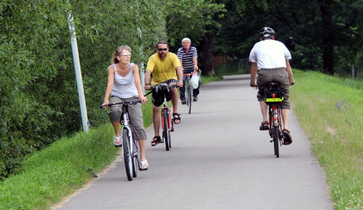 Mezi Telčí a Jihlavou přibudou cesty pro cyklisty. Nejdelší úsek postaví město Třešť