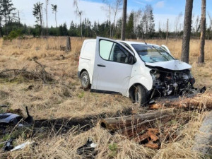 Řidič na Jihlavsku vyjel ze silnice a havaroval